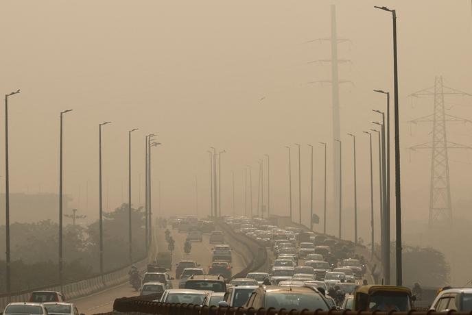 V New Delhiju zaradi smoga do nadaljnjega zaprli šole