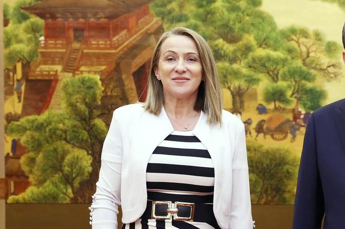 Snežana Paunović | "Meni je danes veliko lažje to izreči, kot bi bilo komu to storiti leta 1998. Vendar se usoda Slobodana Miloševića ne bi bistveno spremenila, tudi če bi storil kaj takega. Za klavca so ga razglasili že prej," je še Paunović dejala o nekdanjem predsedniku Zvezne republike Jugoslavije in soustanovitelju SPS. | Foto Profimedia