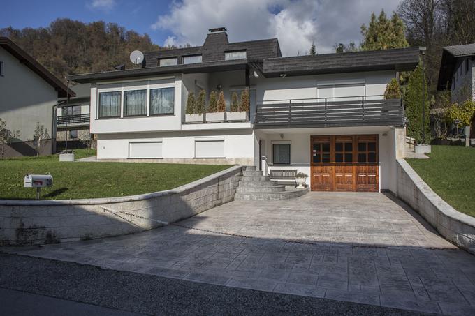 Rojstna hiša Melanie Trump v Sevnici je sestavni del ogledov, ki jih ponujajo slovenske turistične agencije.  | Foto: Matej Leskovšek