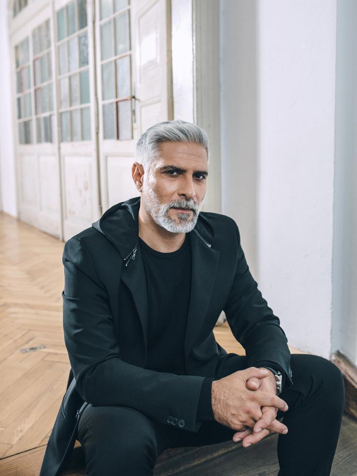 Sebastian Cavazza "Prekarni delavci so bili, kar se tiče "košarice pravic", že do sedaj potisnjeni na rob," pišejo v društvu DSI. | Foto: Peter Giodani