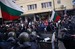 Več deset tisoč Bolgarov protestiralo proti visokim računom za elektriko (video)