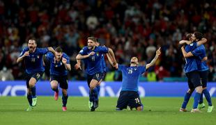 Italija po drami in enajstmetrovkah v finalu Eura!