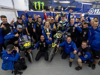 Tim Gajser s počenimi rebri drugi. "Navijači so me držali pokonci!"