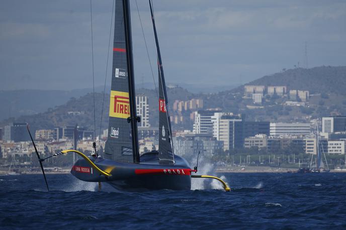 Luna Rossa, Pokal Amerike | Luna Rossa je danes dobila prvo regato finala pokala izzivalcev Louis Vuitton. | Foto Reuters