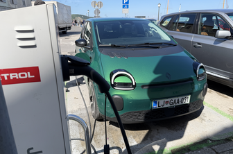 Električni avtomobili "pojedli" subvencije: bo denarja zmanjkalo že poleti?