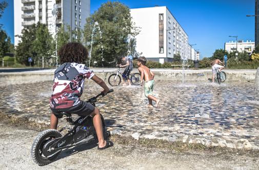 Jug Evrope v primežu vročinskega vala, jutri še huje