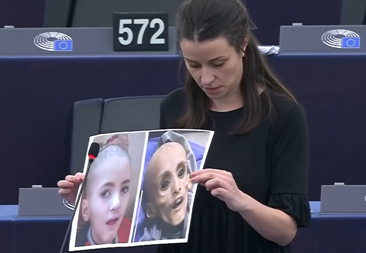 "Zelo težko je zdaj sploh videti kakršnokoli rešitev (za končanje vojne v Gazi), ampak rešitev dveh držav je opcija, glede katere bi se lahko poenotili," je prepričana Irena Joveva.  | Foto: Irena Joveva/Facebook/posnetek zaslona