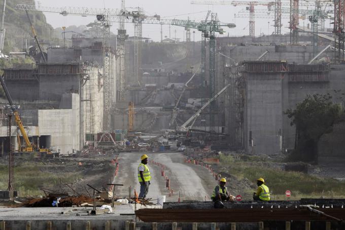 Širitev prekopa je ustvarila 30 tisoč novih delovnih mest. | Foto: Reuters