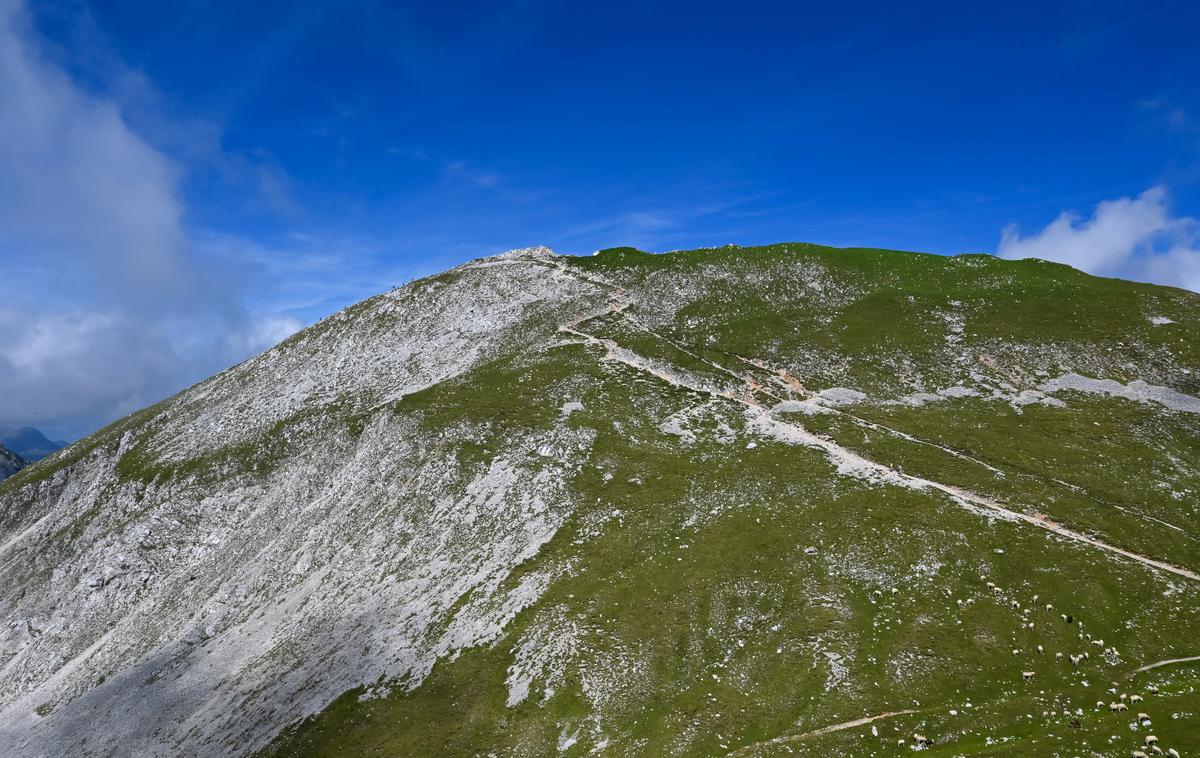 Stol | Pogled z Malega Stola na najvišji vrh Karavank, na 2.236 metrov visok Stol | Foto Matej Podgoršek