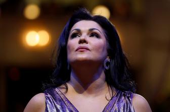 Slovita sopranistka Ana Netrebko hospitalizirana po okužbi s koronavirusom