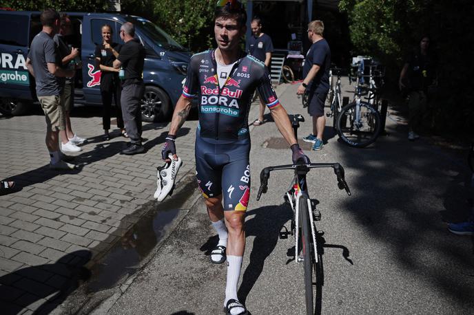 Primož Roglič | Primož Roglič še okreva po padcu na Touru in trenira le malo, pa še to le na sobnem kolesu. | Foto Reuters