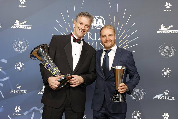 Fia gala Allison Bottas Mercedesove pokale sta prevzela Allison in Bottas. | Foto: AP / Guliverimage