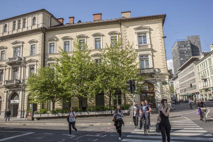Palačo Evropa je po načrtih dunajskega arhitekta Karla Tieza zgradil hotelir in posestnik Luka Tavčar. | Foto: 