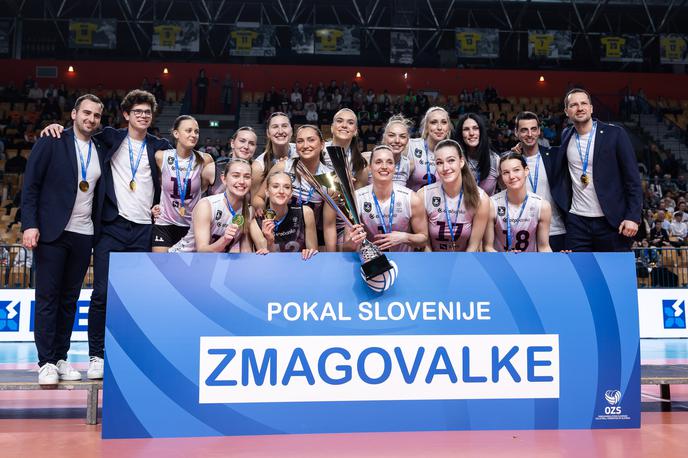 OTP banka Branik | Mariborčanke so osvojile že 21. pokalno lovoriko. | Foto Jure Banfi