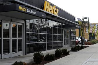 Hertz v hitro razprodajo električnih, kje so razlogi?