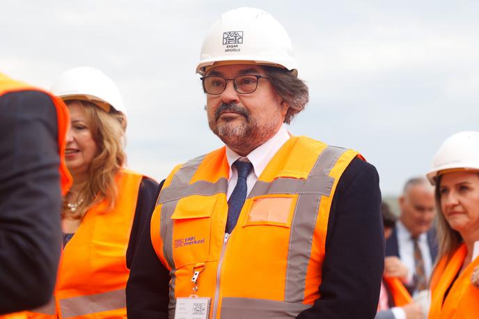 Basar Arioglu | Direktorja podjetja Yapi Merkezi Mustafa Basarja Ariogluja in več njegovih poslovnih partnerjev naj bi pridržali zaradi sumov korupcije, goljufij, podkupovanja in izsiljevanja. | Foto STA