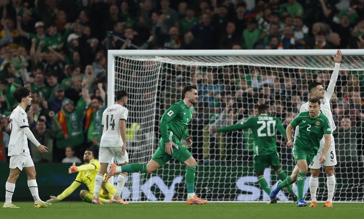 Nogometaš AZ Alkmaarja Troy Parrott je v prvem polčasu dvakrat zatresel mrežo Portugalske. | Foto: Reuters