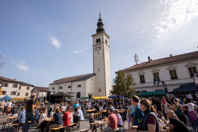 Kobarid se 5. oktobra napolni s kulinaričnimi dobrotami in pozitivno energijo. | Foto: Žiga Koren / Javni zavod za turizem Dolina Soče