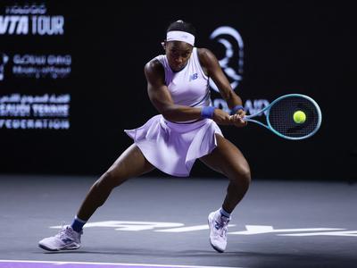 Gauff ohranila upanje za polfinale, Sabalenka še do druge zmage
