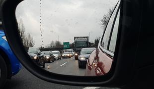 Zjutraj ogromna gneča na štajerski avtocesti: v zastoju tudi dve uri