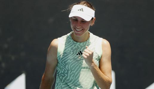 Kaja Juvan v glavnem delu Wimbledona, pred Veroniko Erjavec še zadnja ovira