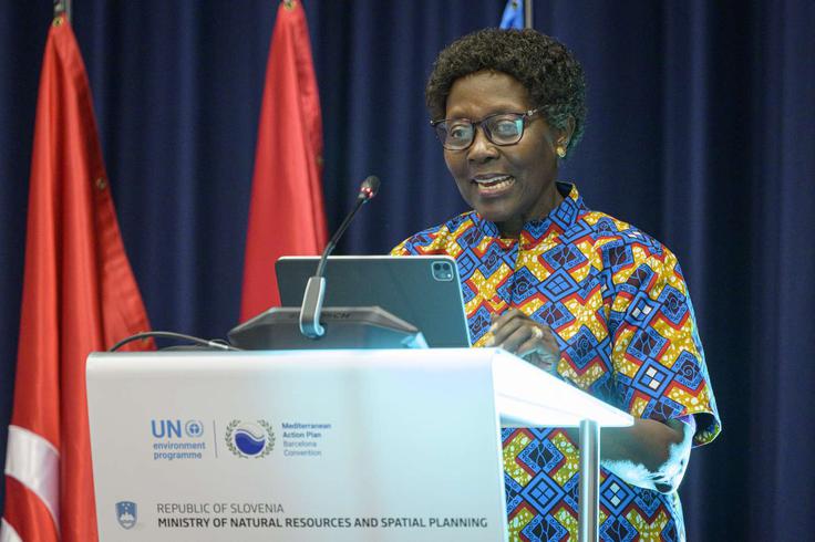 Namestnica izvršne direktorice Programa ZN za okolje (Unep) Elizabeth Maruma Mrema je pozvala k uresničitvi cilja, da bi do leta 2030 zavarovali 30 odstotkov Sredozemskega morja. | Foto: Matic Prevc/STA