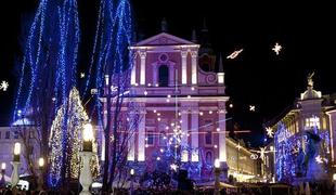 Ljubljana v soju prazničnih luči (foto in video)