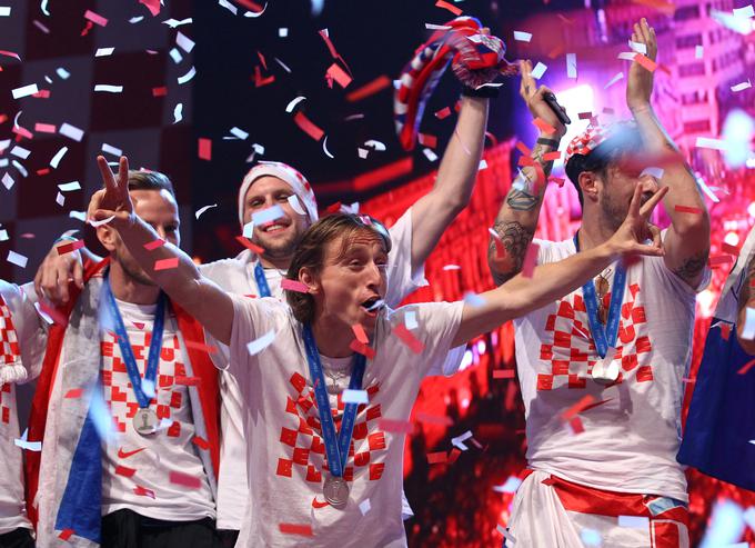 Naslov svetovnih nogometnih podprvakov je največji uspeh hrvaškega nogometa. Ljubitelji nogometa so za reprezentanco ognjenih po prihodu s SP pripravili nepozaben sprejem. | Foto: Reuters