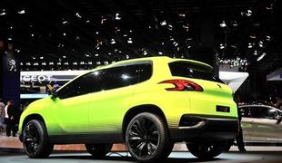 Renault in PSA francoske oblasti pozvala k znižanju stroškov dela
