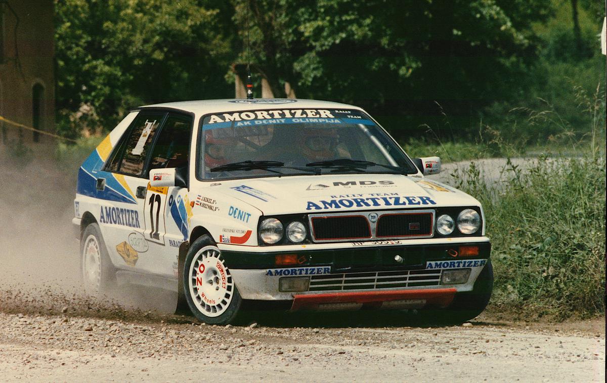 Lancia delta | Mitja Holynski in Janez Kekez sta bila leta 1990 druga na reliju Kompas, kjer ju je prehitel le Hrvat Filipović.  | Foto osebni arhiv