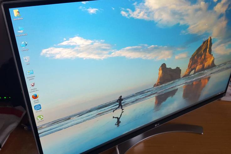 Trditev smo lahko preverili v praksi, testni NUC smo prek priključka HDMI povezali z zaslonom LG 27UD68-W, ki prikazuje sliko v ločljivosti 4K. | Foto: 