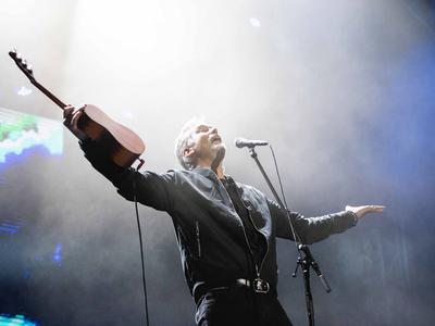 Jan Plestenjak pokazal del svoje bogate zbirke kitar #foto