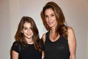 Dolgonoga hči Cindy Crawford, ki je kopija slavne mame