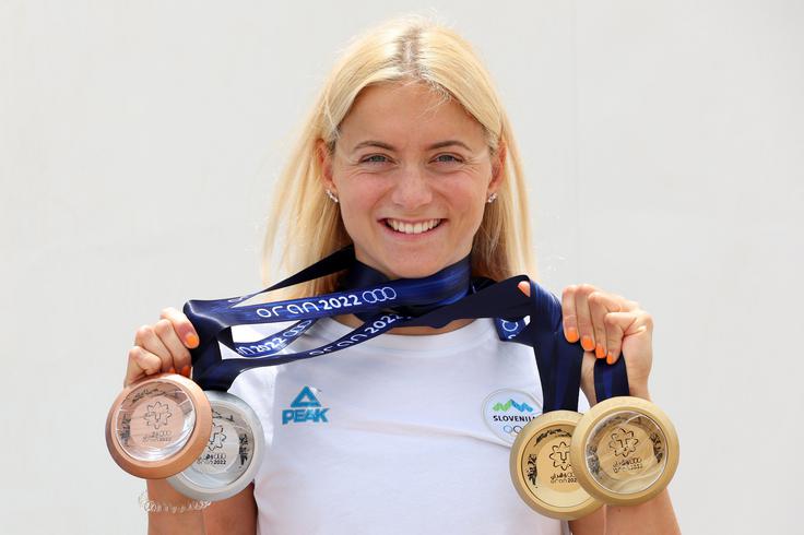 Izkupiček Klančarjeve na lanskih Sredozemskih igrah: dve zlati medalji, srebro in bron.  | Foto: Aleš Fevžer