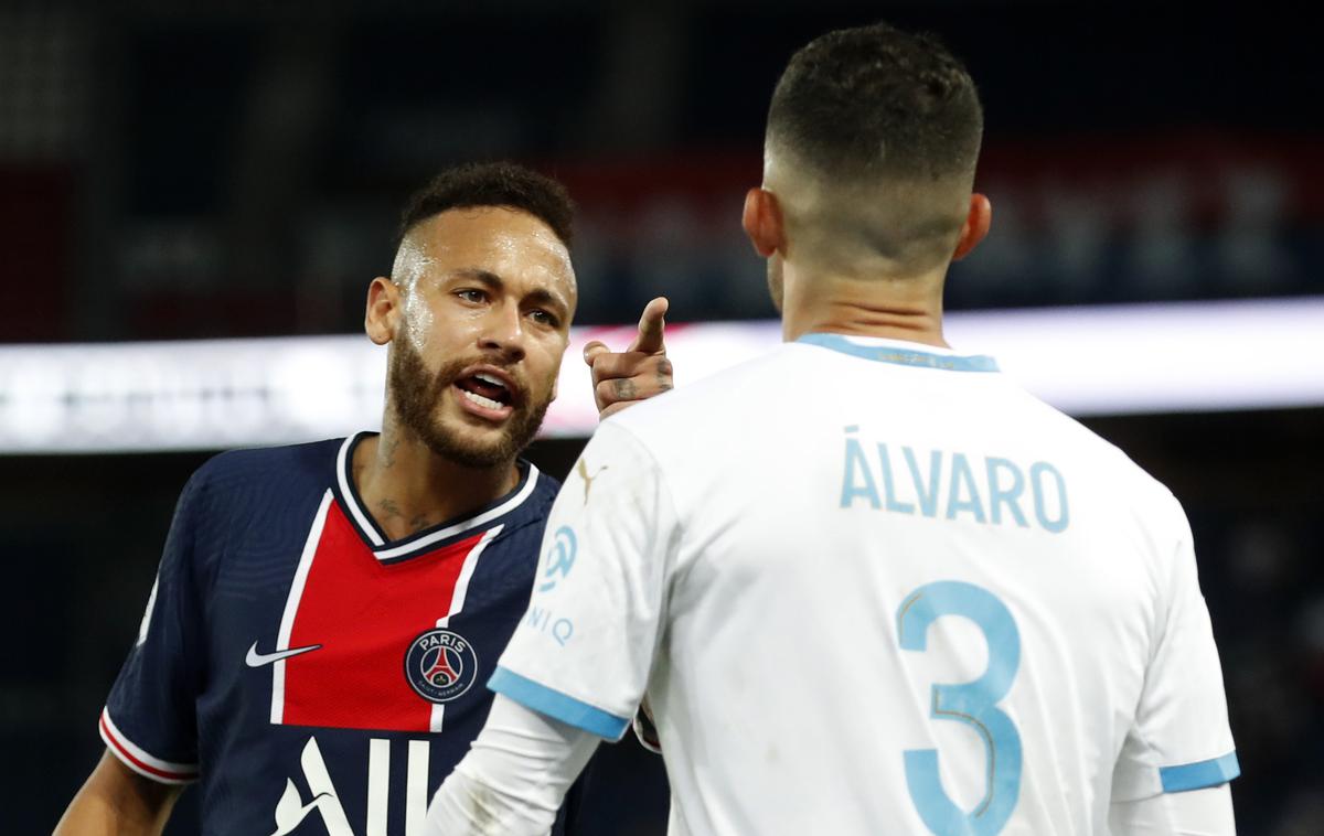 Neymar Alvaro | Neymar je prepričan, da je bil žrtev rasistične zlorabe s strani Alvara Gonzaleza. | Foto Reuters
