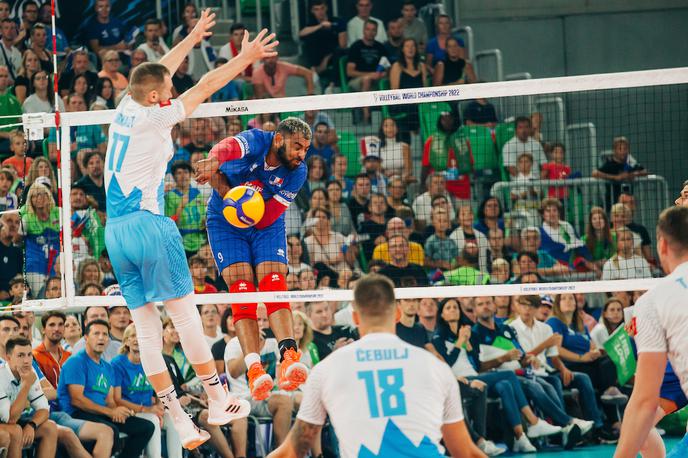 SP v odbojki, Slovenija - Francija | Earvin Ngapeth je prvi zvezdnik Francije. | Foto Siniša Kanižaj/Sportida