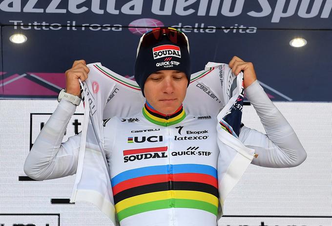 Remco Evenepoel je danes zapustil Giro. | Foto: Reuters