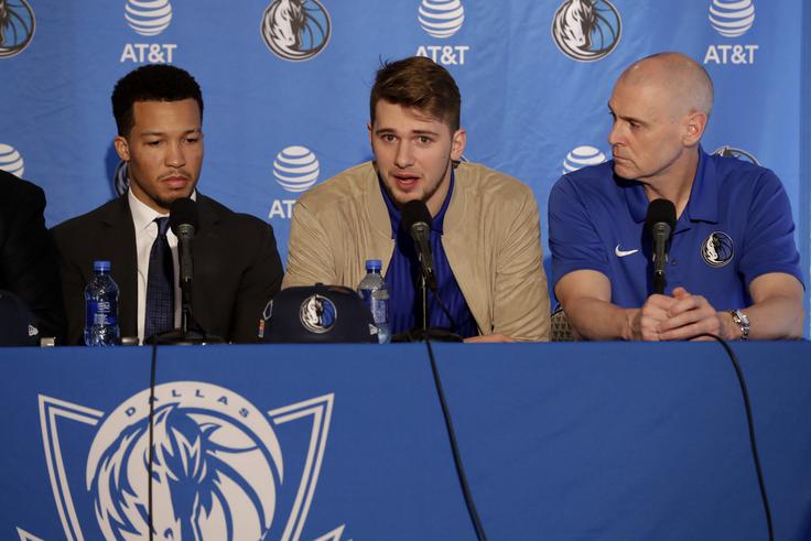 Luka Dončić je v Dallasu v središču pozornosti. | Foto: Getty Images