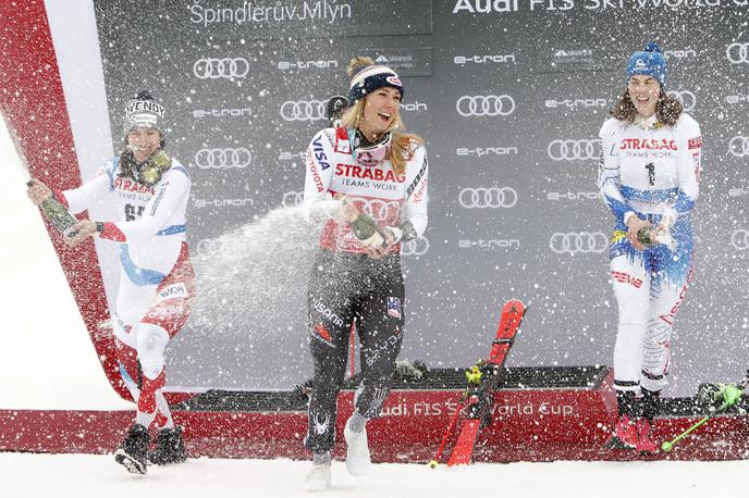 Mikaela Shiffrin | Mikaela Shiffrin nadaljuje svoj zmagovalni pohod. S slalomsko zmago v Špindlerjevem mlinu je dosegla svojo 15. zmago v sezoni, kar je rekord v ženski konkurenci. | Foto Getty Images