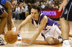 Steve Nash ne bo zapustil sončne Arizone