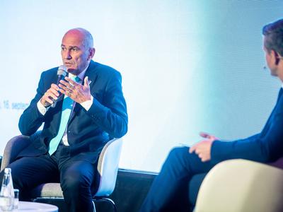 Janez Janša napovedal prestrukturiranje javnega sektorja