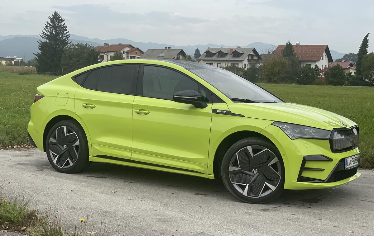 Škoda enyaq coupe | Kupejevski škoda enyaq je prav gotovo eden najbolj vpadljivih avtomobilov iz Mlade Boleslave. Strupeno zelena barva to le še poudari.  | Foto Gregor Pavšič