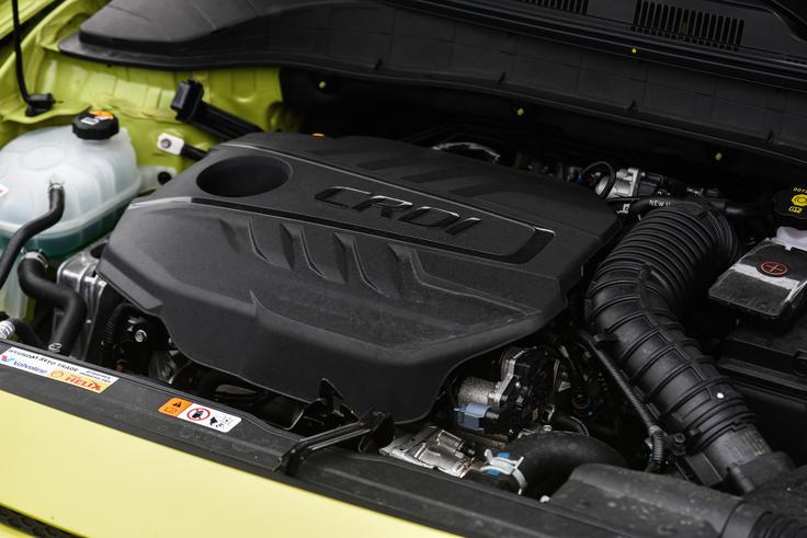 MOTOR

Hyundai, enako kot Kia, menja 1,7-litrske dizelske motorje z 1,6-litrskimi, pri čemer oznaka HP pomeni 100 kilovatov. | Foto: Gašper Pirman