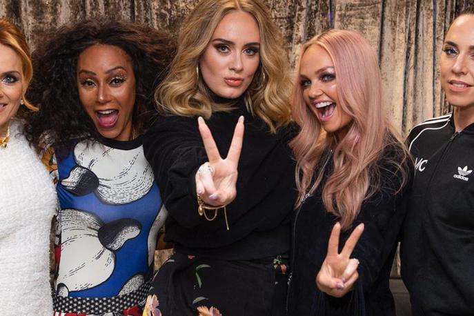 Adele | Adele s svojo najljubšo skupino, kot ji pravi sama: Spice Girls. | Foto Getty Images