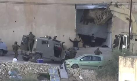 Izraelci hladnokrvno usmrtili Palestinca, ki sta se predala #video