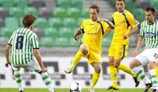 Olimpija razočarala maloštevilne navijače
