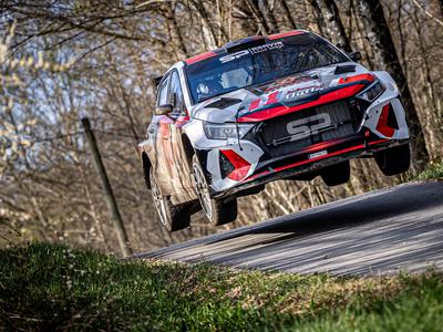 Ena slovenska posadka v Italijo, tri na Hrvaško - tak je bil izkupiček #foto