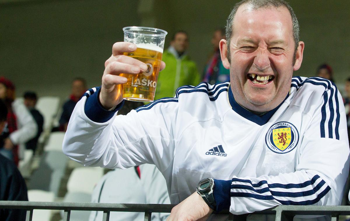 Pivo navijači Škotska | Škoti bodo v tej sezoni gledali le še najboljša moštva. | Foto Vid Ponikvar