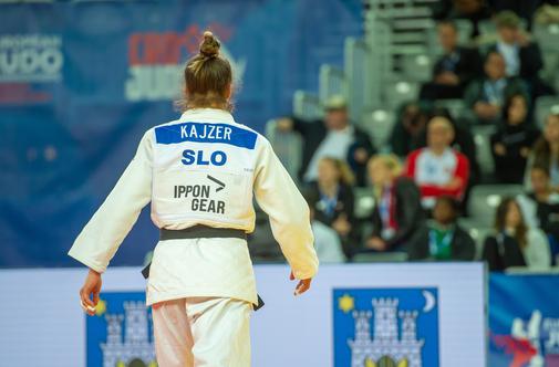 Kaja Kajzer po poškodbi prsta sedma, nastop na SP pod vprašajem