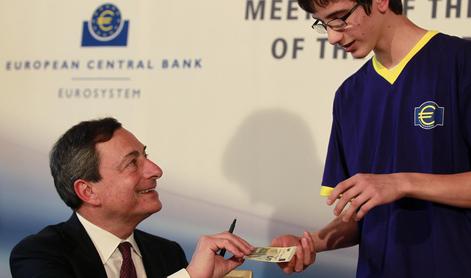 Draghi naklepa evtanazijo varčevalcev. Prihranki bodo izpuhteli.